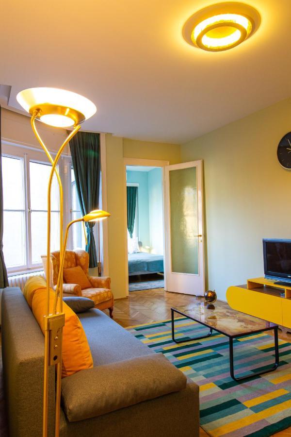 Small Paris Apartamento
