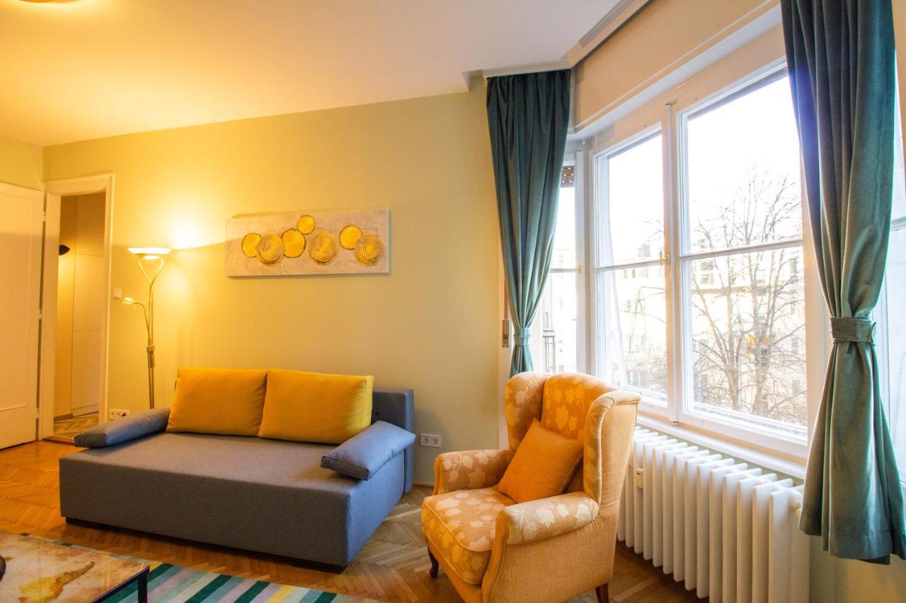 Small Paris Apartamento Budapeste